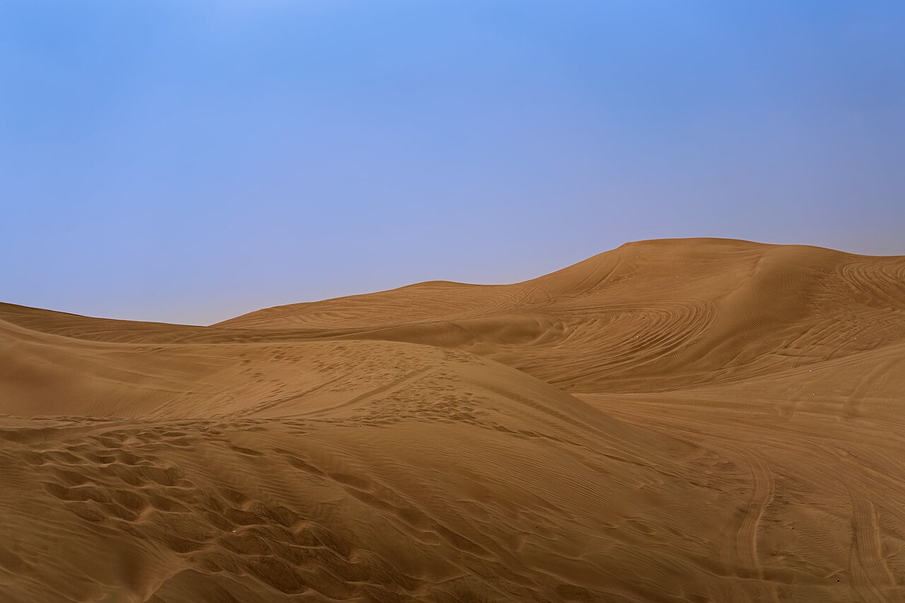 Dunes in the Dubai desert, illustrative landscape image for outdoor travel safety